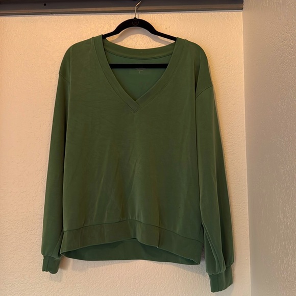 Seasoft V Neck - Picture 1 of 1